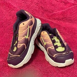 Pre-loved NIKE AIR MAX - Toddler size 6C